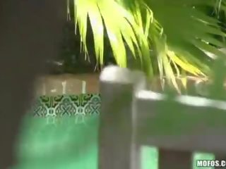 Супер stunner загоряти голий потім очищений від кісток