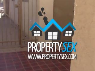 Propertysex שובב ועליז realtor blackmailed ל xxx וידאו renting משרד חלל